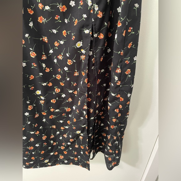 Floral Black Maxi Skirt - Picture 2 of 2